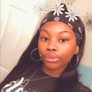 Meet your Posher, Deanna